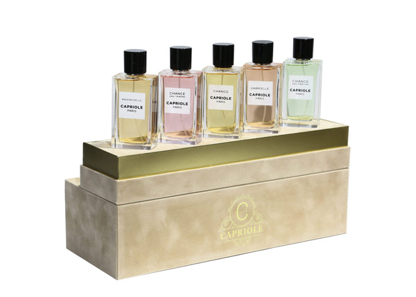 طقم شانيل نسائي OUD STORE